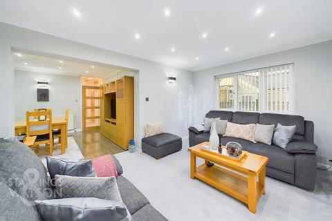 undefined, California Crescent, California, Great Yarmouth
