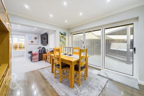 undefined, California Crescent, California, Great Yarmouth