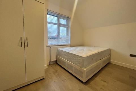 House share to rent, Old Oak Road, East Acton, London, W3 7HE