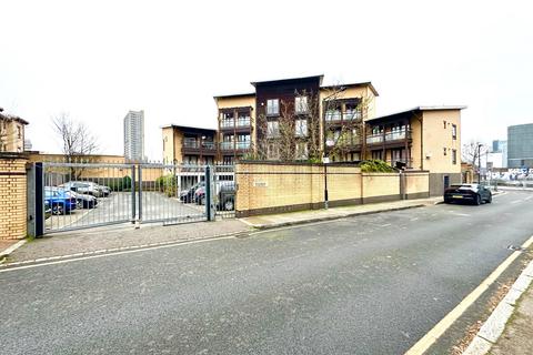 2 bedroom apartment to rent, Ashton Street, Blackwall E14