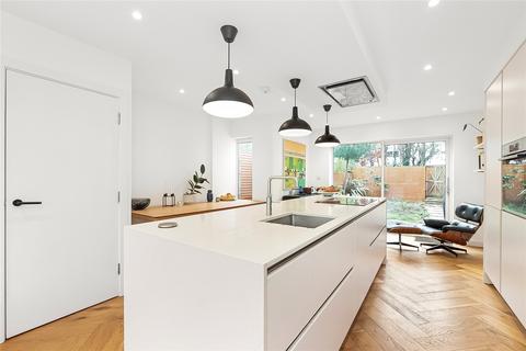 4 bedroom terraced house for sale, The Dell, London, SE19