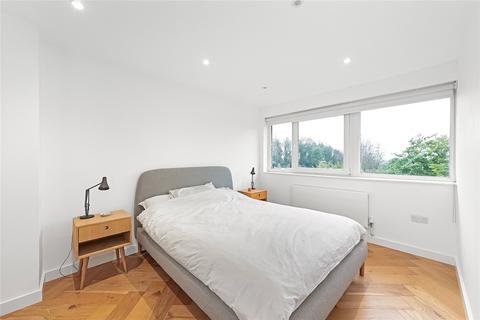 4 bedroom terraced house for sale, The Dell, London, SE19