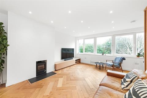 9 The Dell, London, SE19 2QA