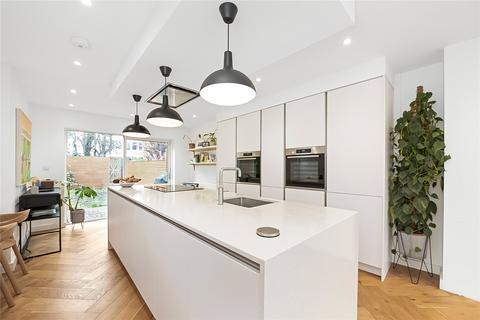 9 The Dell, London, SE19 2QA