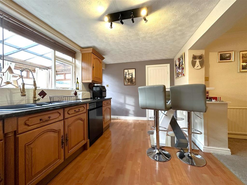 Dining Kitchen 738