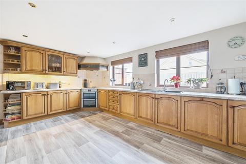 4 bedroom detached house for sale, Wainhouse Corner, Bude