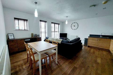 2 bedroom flat for sale, Springhead Parkway, Gravesend DA11