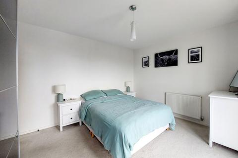 66 Springhead Parkway, Northfleet, Gravesend, DA11 8BF