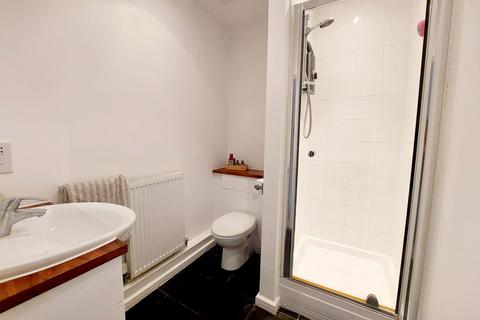 66 Springhead Parkway, Northfleet, Gravesend, DA11 8BF