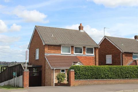 3 bedroom detached house to rent, Devizes Road, Salisbury SP2