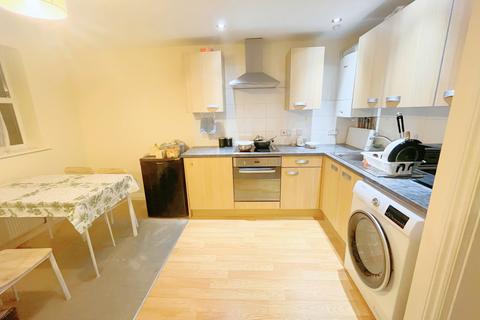 2 bedroom apartment to rent, Warden Road, Bristol, BS3