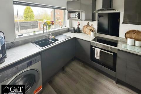 Elmhurst Drive, Kingswinford