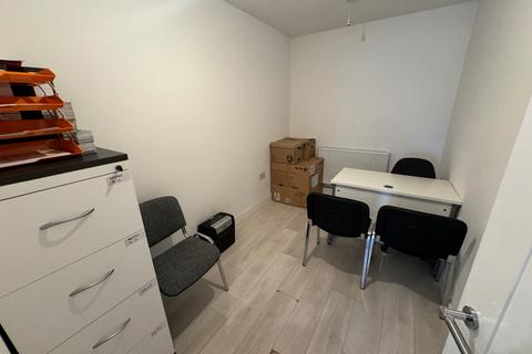 undefined, Tonypandy CF40