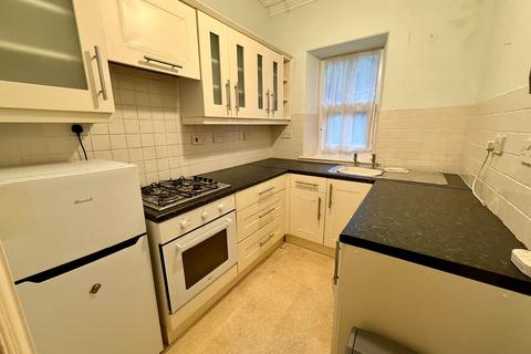 1 bedroom flat for sale, Flat 4 Shelbourne Court, Barmouth, LL42 1AF