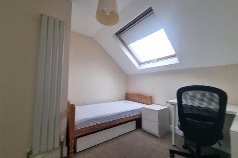 4 bedroom apartment to rent, Oldbury Court Road, Bristol BS16