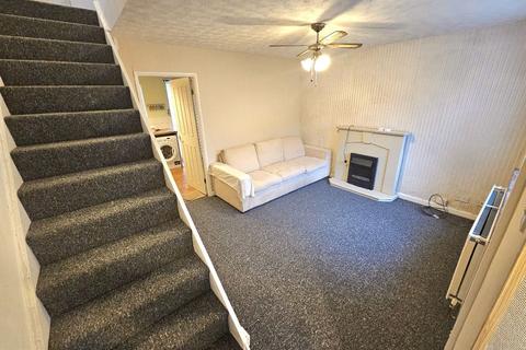 2 bedroom semi-detached house to rent, Buttress street, Gorton, Manchester, M18