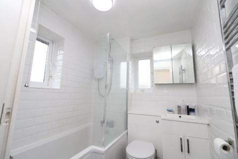 1 bedroom end of terrace house to rent, Christie Close, Chatham