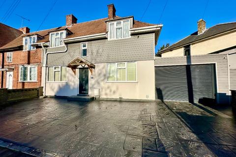 4 bedroom end of terrace house for sale, Wood Lane, Dagenham