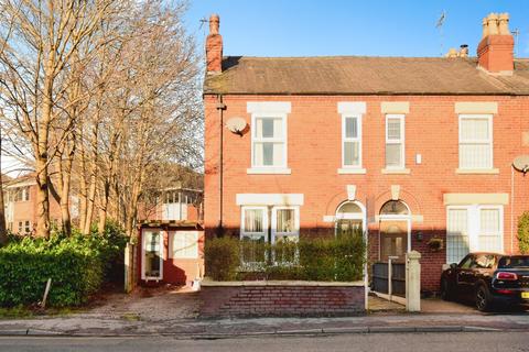 2 bedroom end of terrace house for sale, Stockport Road, Greater Manchester SK8