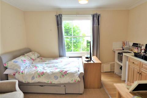 undefined, Udney Park Road, Middlesex TW11