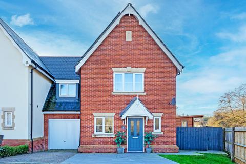 4 bedroom link detached house for sale, James Place, Essex CM24