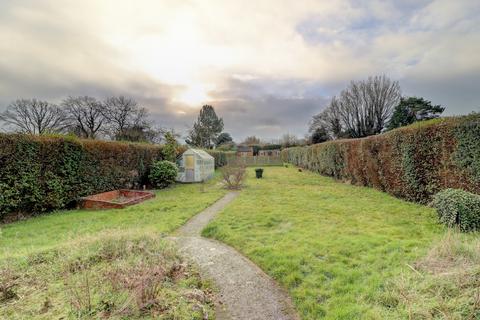 3 bedroom bungalow for sale, Brimmers Hill, High Wycombe HP15