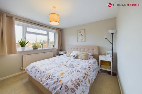 3 bedroom end of terrace house for sale, Gordon Road, St. Neots PE19