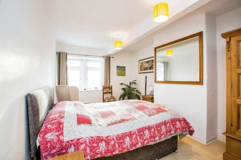 3 Hill Top, Halifax, HX2 7PJ