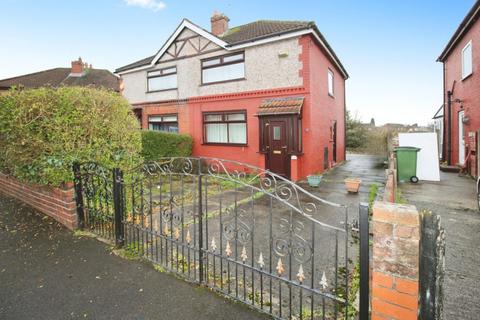 Fovant Crescent, Greater Manchester SK5