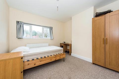 undefined, Lynwood Avenue, Surrey TW20