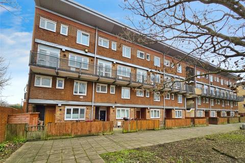 3 bedroom flat for sale, Lubbock Street, London SE14