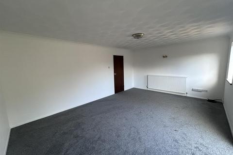 3 bedroom property to rent, Aintree Close, Gravesend, Kent, DA12