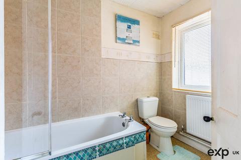 3 bedroom semi-detached house for sale, Baring Road, Northampton NN5