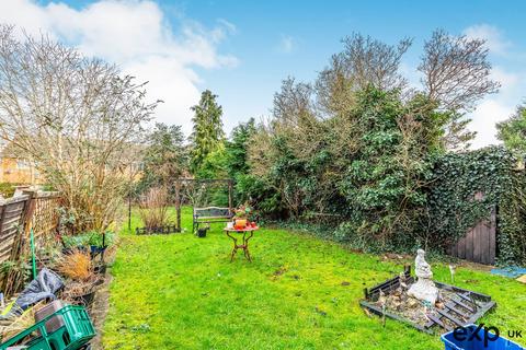 27 Baring Road, Northampton, NN5 7BA