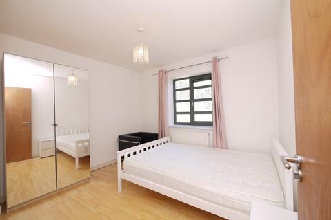 2 bedroom apartment to rent, Japan Crescent, London, N4