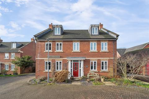 5 bedroom detached house for sale, Fruitfields Close, Devizes