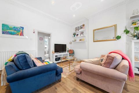 2 bedroom flat for sale, Haycroft Road, SW2