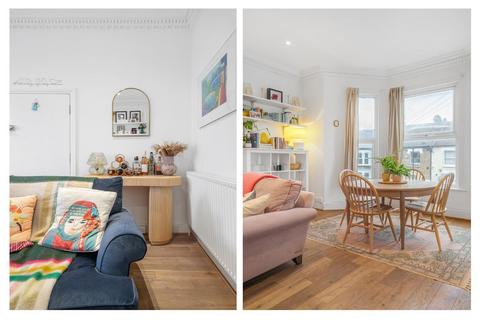 2 bedroom flat for sale, Haycroft Road, SW2