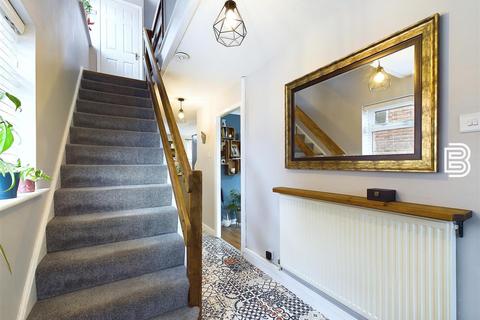 21 Ambleside, Rugby, CV21 1JB