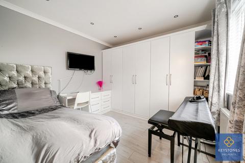 145 Clockhouse Lane, Romford, RM5 2TH