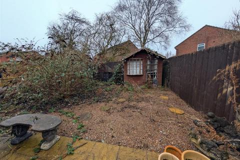 11 Adwalton Close, Newark, NG24 2GT