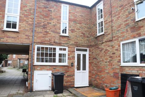 3 bedroom terraced house for sale, Camellia Place, Basildon, Essex, SS15