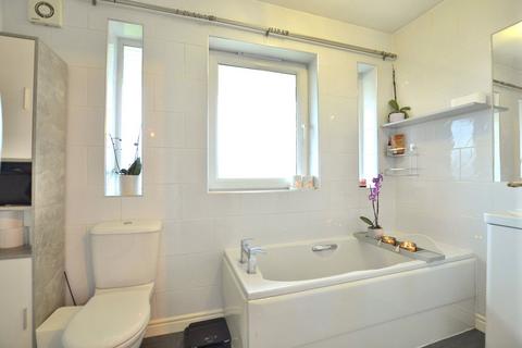 3 Armscroft Place, Gloucester, GL2 0SW