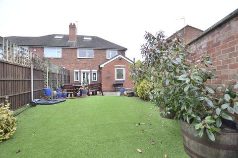 3 Armscroft Place, Gloucester, GL2 0SW