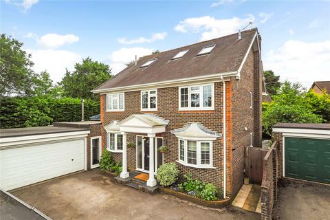 5 bedroom detached house for sale, Montague Gardens, Petersfield, Hampshire