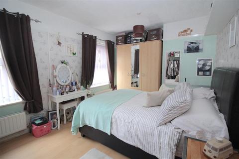 2 Wyndhurst Road, Birmingham, B33 9JG