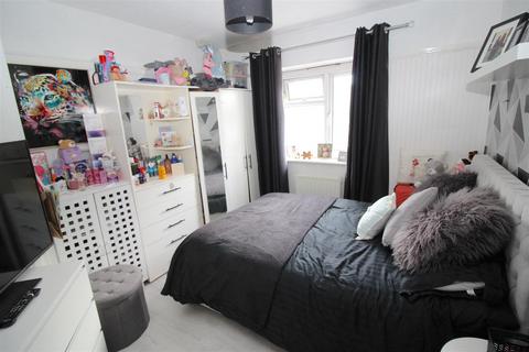 2 Wyndhurst Road, Birmingham, B33 9JG