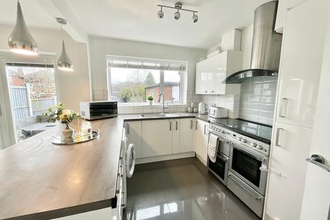 24 Wenger Crescent, Stoke-on-trent, ST4 8LE