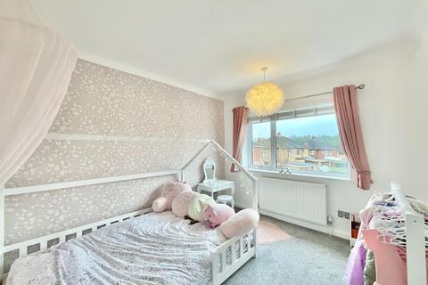 24 Wenger Crescent, Stoke-on-trent, ST4 8LE