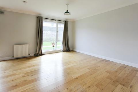 2 bedroom flat to rent, Barleyhill Terrace, Edinburgh EH6